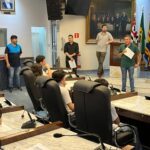 Alunos do Ensino Médio do Colégio Catanduva visitam a Câmara Municipal