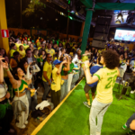 Rumo ao Hexa: Praça JK se consolida como reduto da torcida mineira para duelo decisivo entre Brasil e Haiti